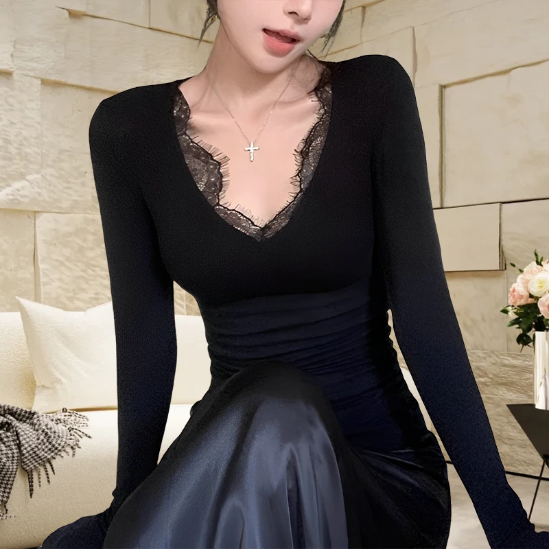 辣妹拼接蕾丝深V领显瘦打底衫女2024新款修身长袖T恤秋季内搭上衣