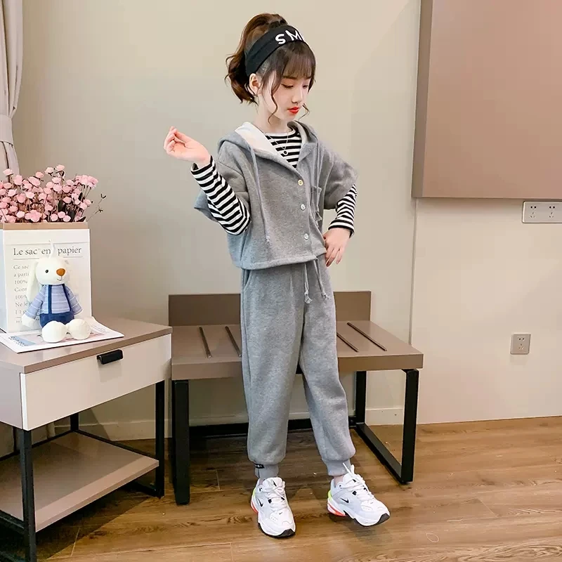 女童秋装套装2024新款洋气时髦中大儿童女孩运动休闲三件套春秋季