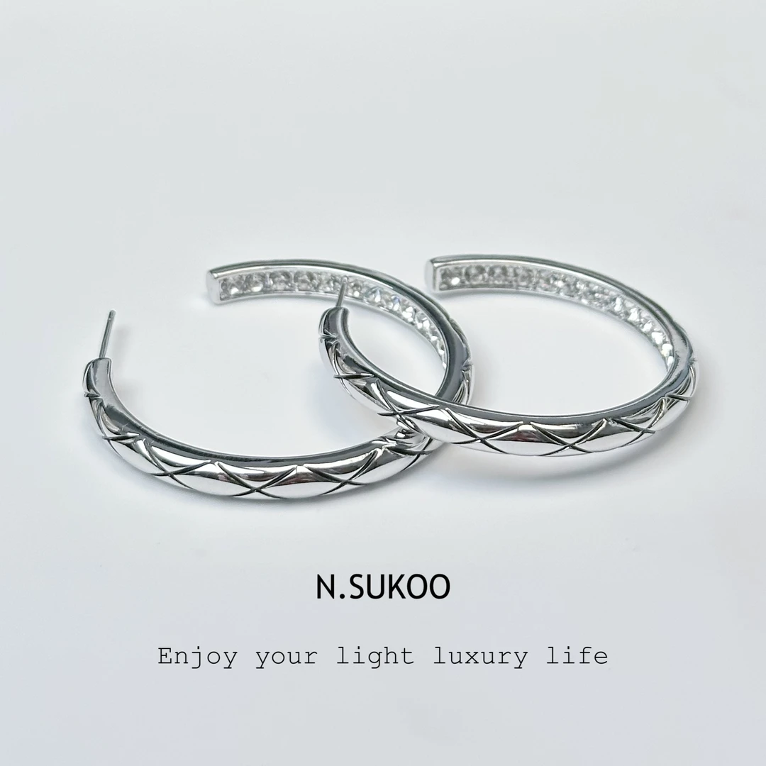 铜合金合成锆石耳饰 E0473时尚小香风复古个性冷淡风欧美气质耳圈