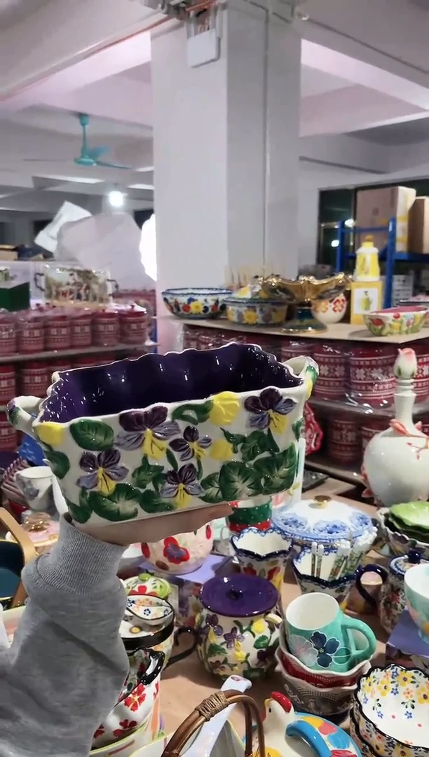 【闪购商品】陶瓷盘鸢尾花10寸