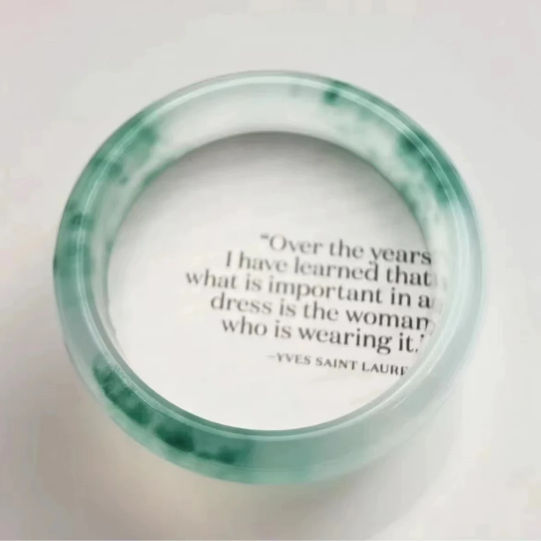 【喜喜甄选】【喜喜甄选】翡翠时尚飘花手镯-多样性发其一