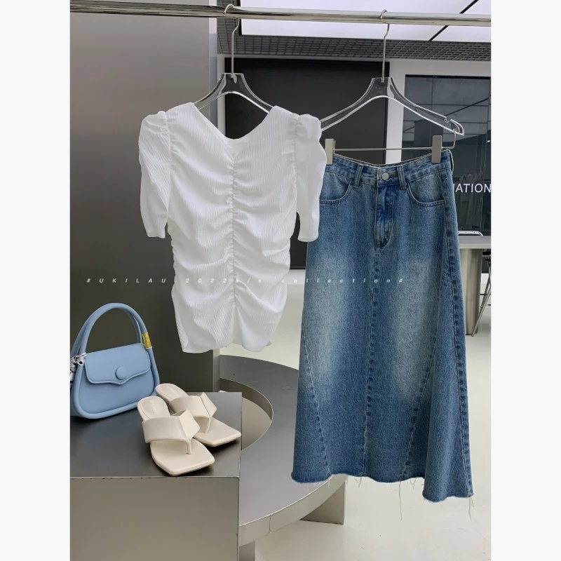 「和煦春光」尽显清新女人味 甜而不腻"v领抽褶衫" 04217