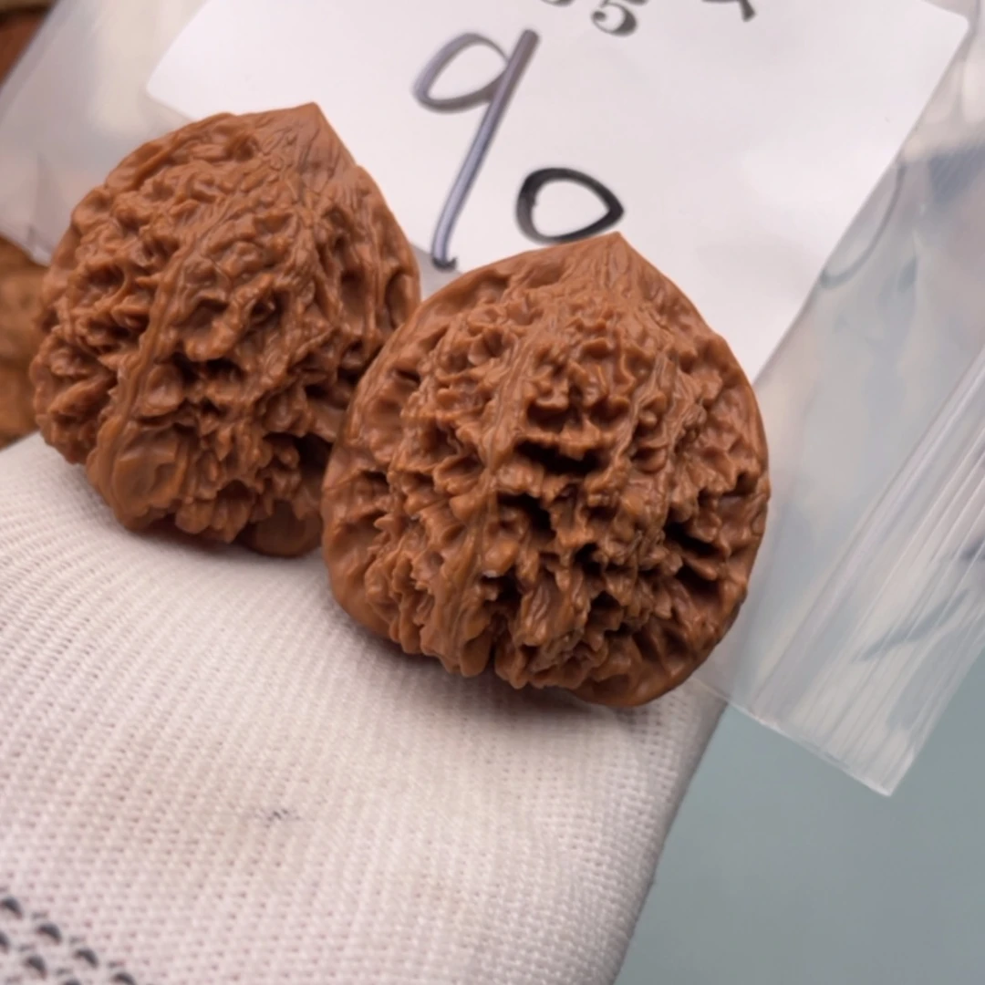 【闪购商品】文玩核桃吊坠A**辉