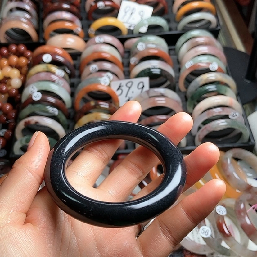 【闪购商品】石英质玉手镯未镶嵌懒****子