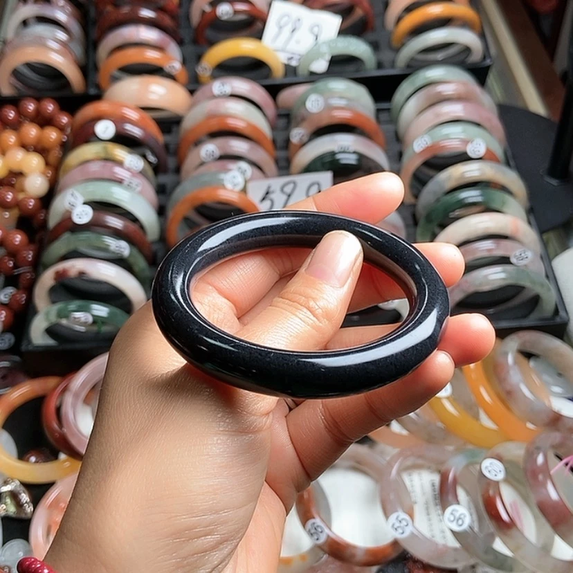 【闪购商品】石英质玉手镯未镶嵌椰**绿