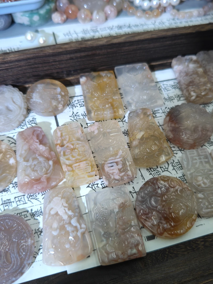 家居饰品雕刻牌多样性发货