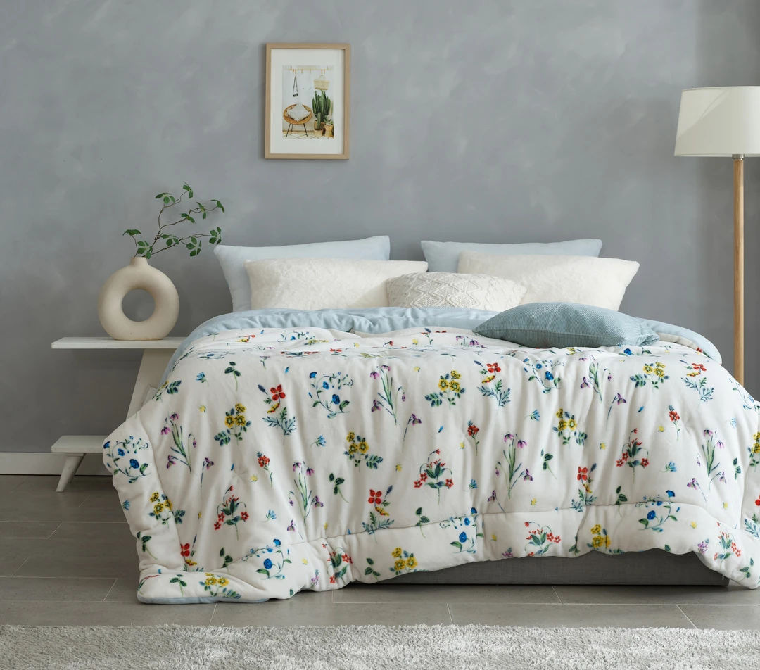 法兰绒印花冬被可机洗