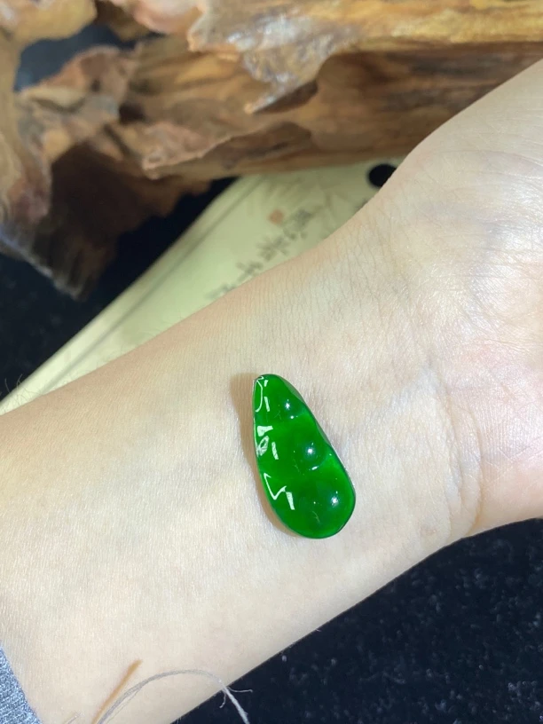 天然翡翠A货满绿豆子时尚百搭裸石吊坠气质