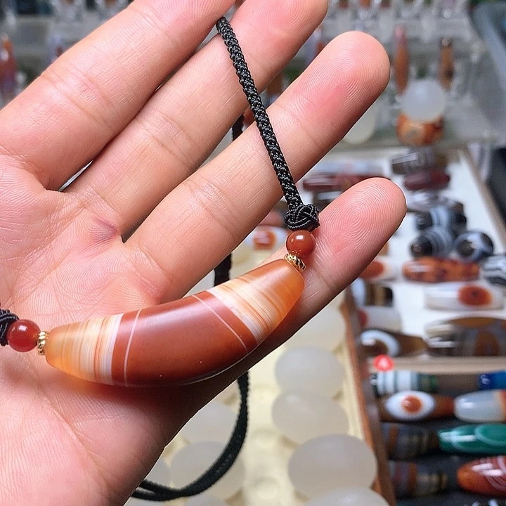 玛瑙/玉髓颈饰未镶嵌