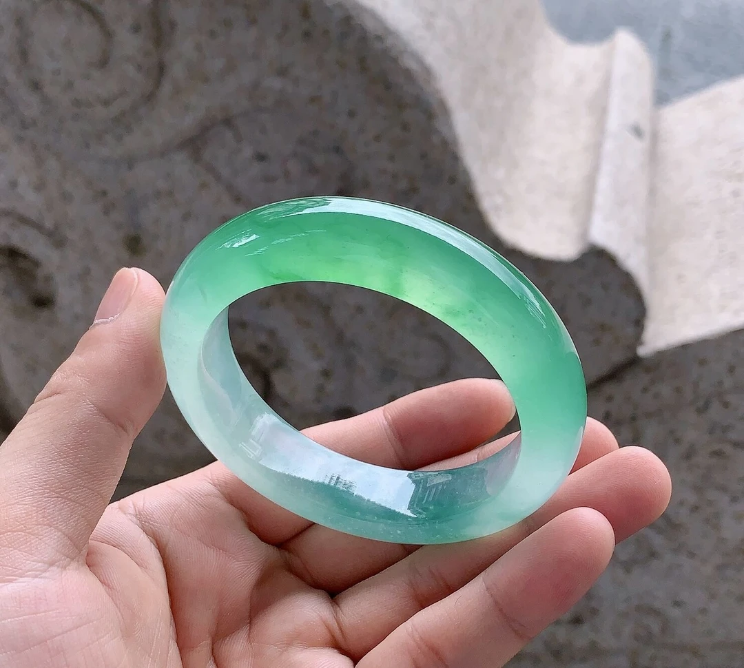 天然缅甸A货翡翠 高冰晴水果绿底正圈手镯 圈口57.3-15-10mm