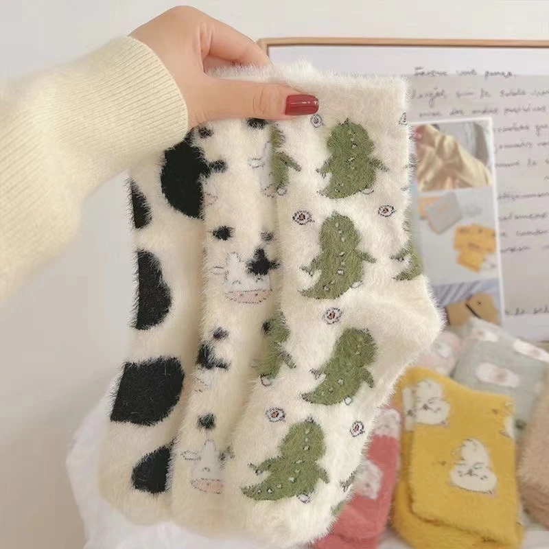 秋冬水貂绒袜子女奶牛中筒袜长袜保暖珊瑚绒居家睡眠月子袜保暖袜
