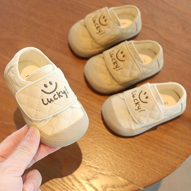 秋季宝宝鞋子男一岁小童透气鞋儿童板鞋春秋防滑女婴儿软底学步鞋