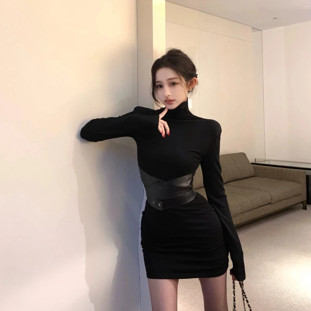 时尚穿搭女士秋冬黑色赫本风长袖性感包臀裙拼接收腰连衣裙鱼尾裙