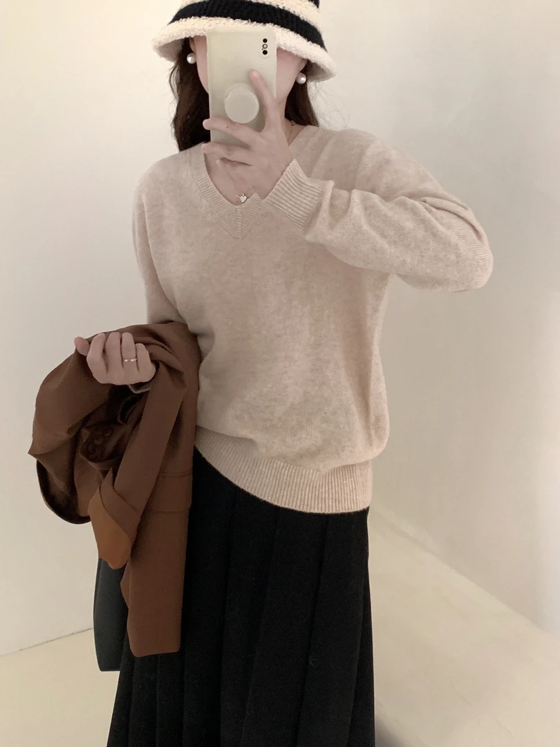 秋冬韩版气质显瘦内搭打底衫 V领百搭纯色针织毛衣长袖女上衣