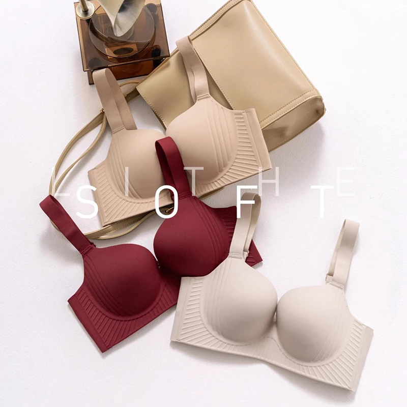 新款无痕聚拢大胸显小内衣女士性感胖mm大码薄款上托防下垂文胸罩