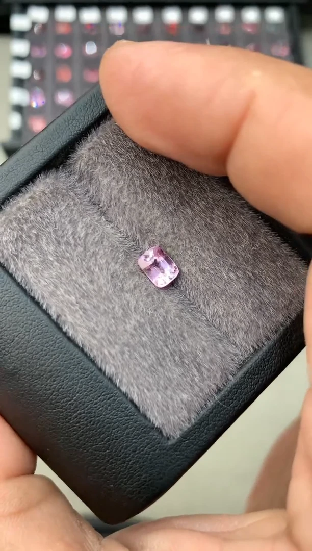 【闪购商品】尖晶石裸石未镶嵌1.01ct 枕型 樱花色调