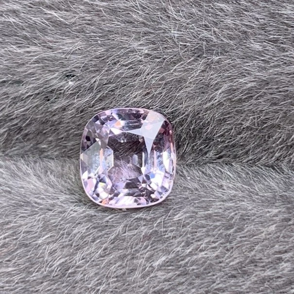 缅甸天然无烧尖晶石-银紫色调-枕型-1.86ct-G34