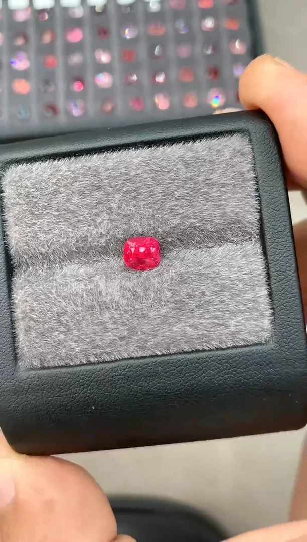 【闪购商品】定制尖晶石裸石未镶嵌1.55ct 枕型 吉尔德超强绝地武士