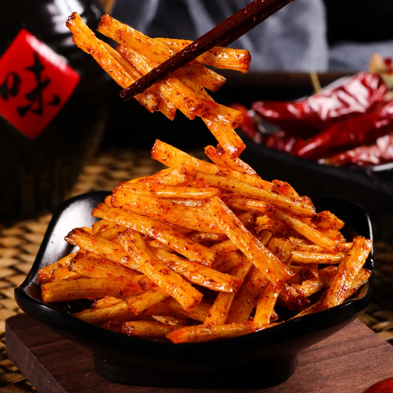 颜雯丽辣白菜味辣条儿时8090怀旧麻辣解馋校园小零