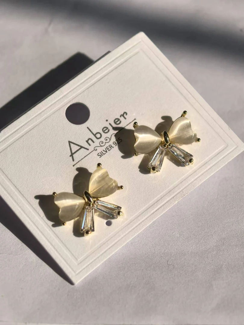 925银合成锆石耳饰 银针轻奢高级感猫眼+锆石蝴蝶耳钉 02