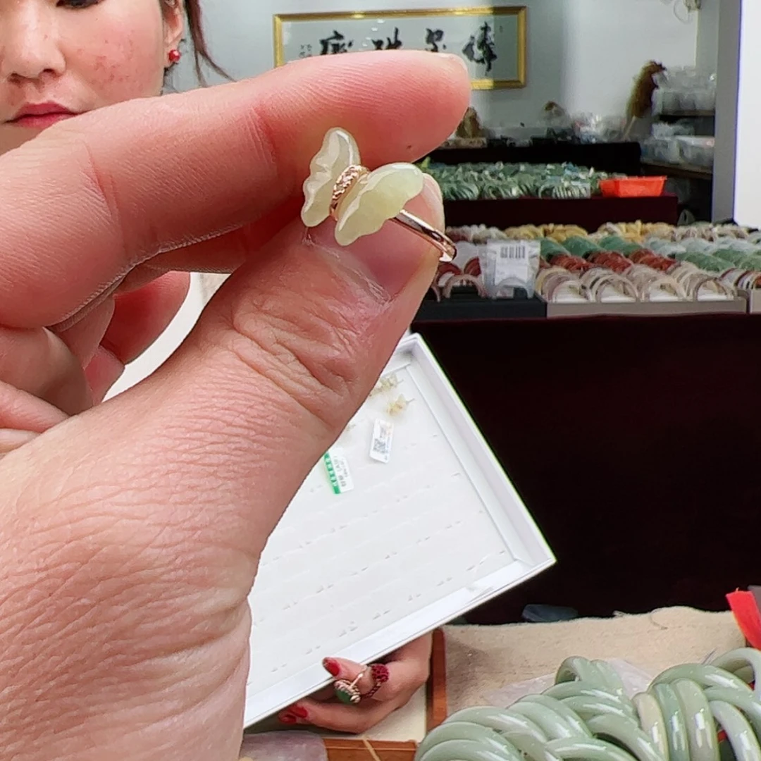 【闪购商品】和田玉蝴蝶戒指078银S925镶嵌