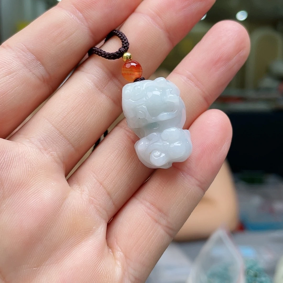 翡翠颈饰未镶嵌貔貅吊坠093