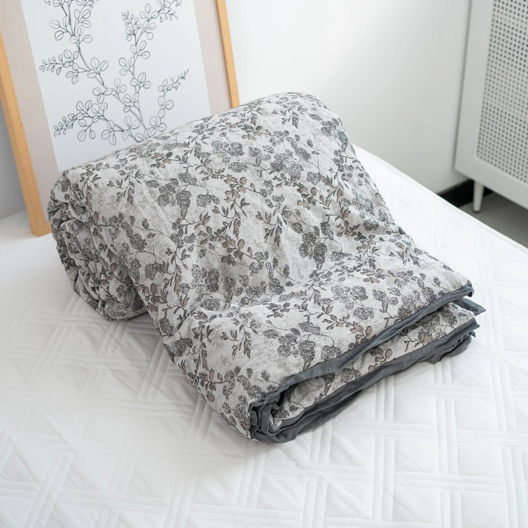 【京かわ会社】伊丽莎白驼绒被200*230cm 罗汉果黑