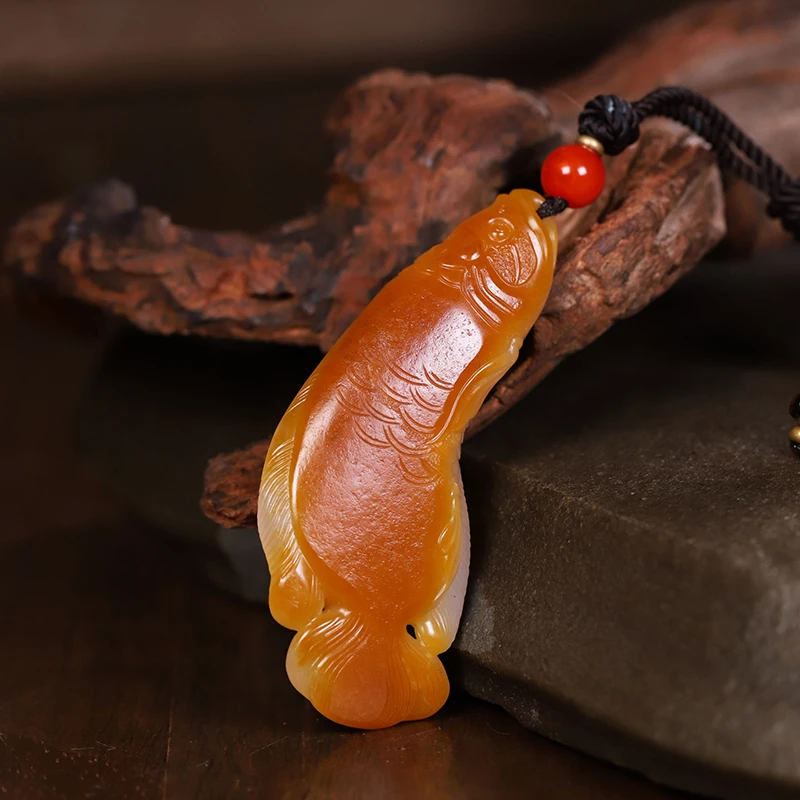 收藏精品红沁金龙鱼挂件32g在售和田玉籽料红皮浓艳ngtc子玉鉴定