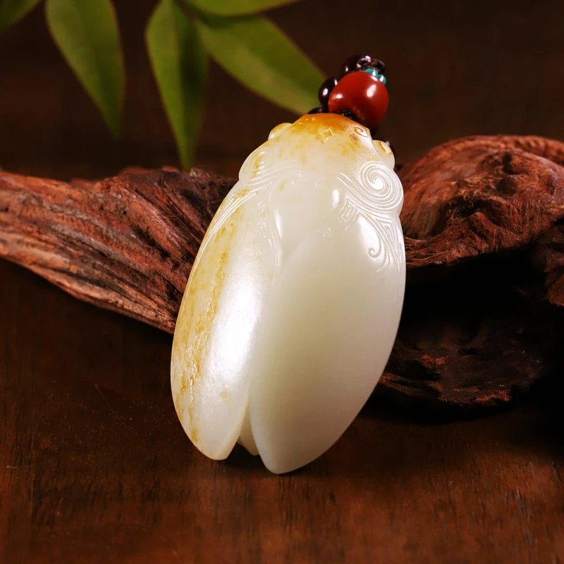 收藏金红皮蝉手把件122g在售和田玉籽料近脂白玉质近无结构油润