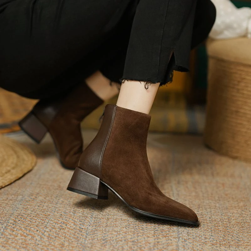 磨砂皮复古切尔西靴绒面2024年新款粗跟小短靴后拉链磨砂拼接单靴