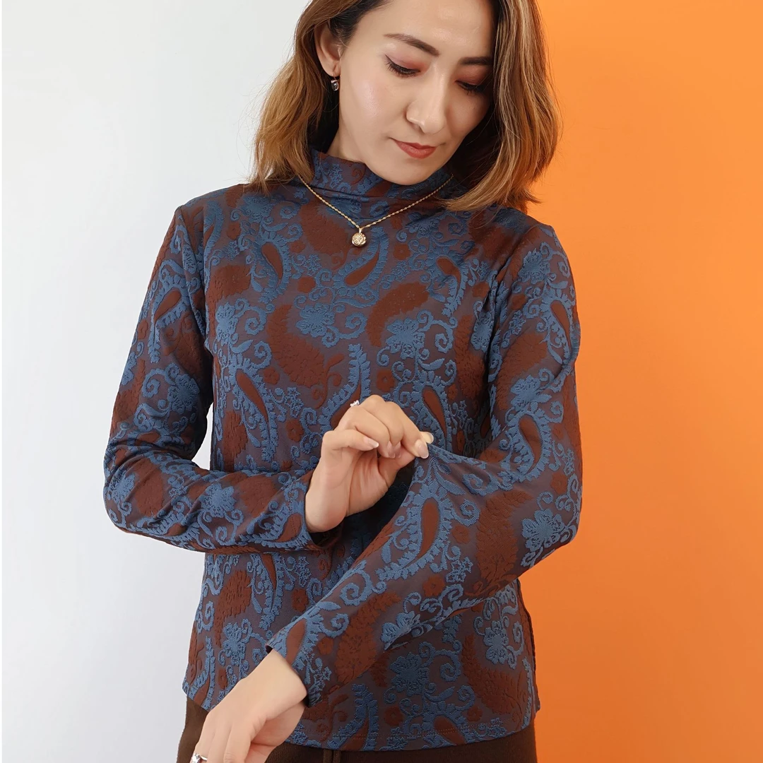 网红时尚复古巴旦木绣花女士打底衫