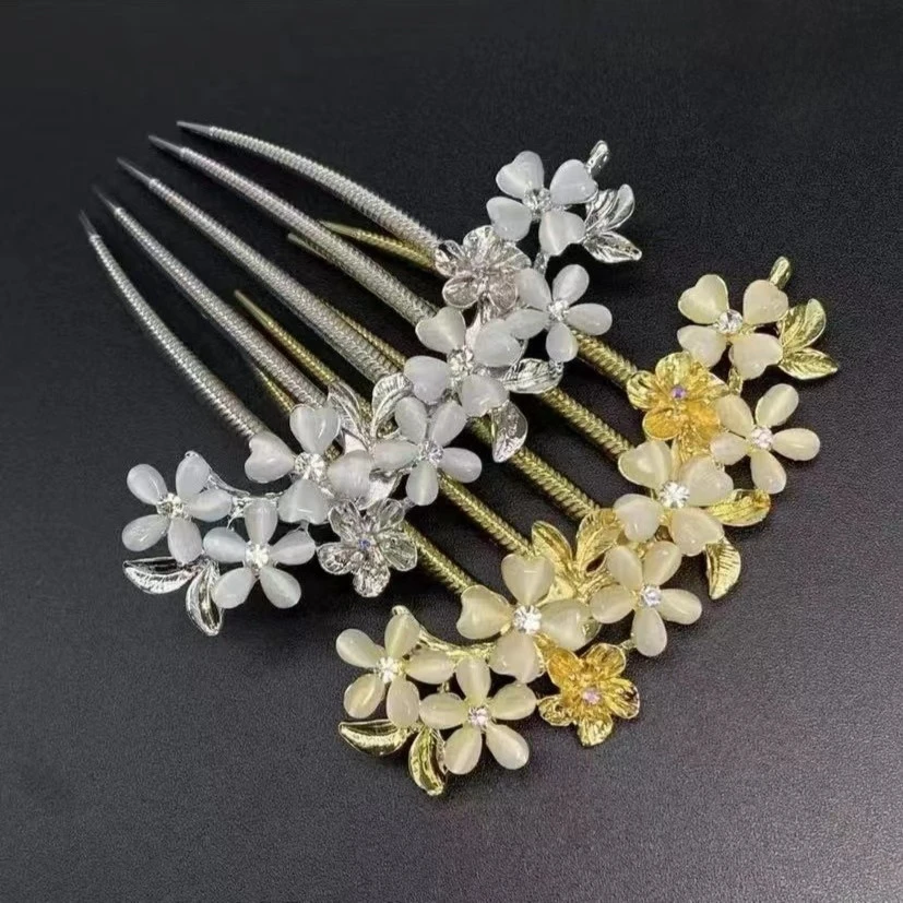 锌合金仿水晶发饰 新款猫眼石花瓣插梳头饰花朵发簪优雅珠珠气质