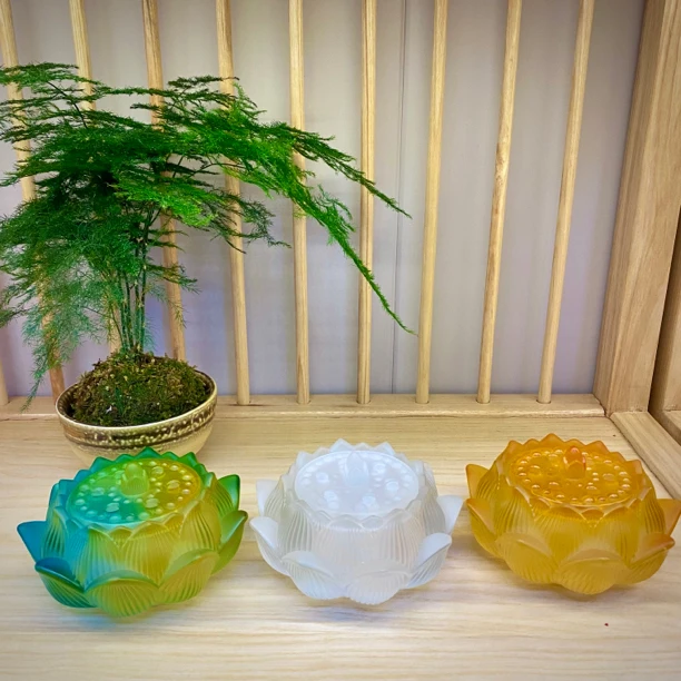 【鹤暮】新款升级款 琉璃莲花香炉渐变，三个颜色打篆可以打6厘米