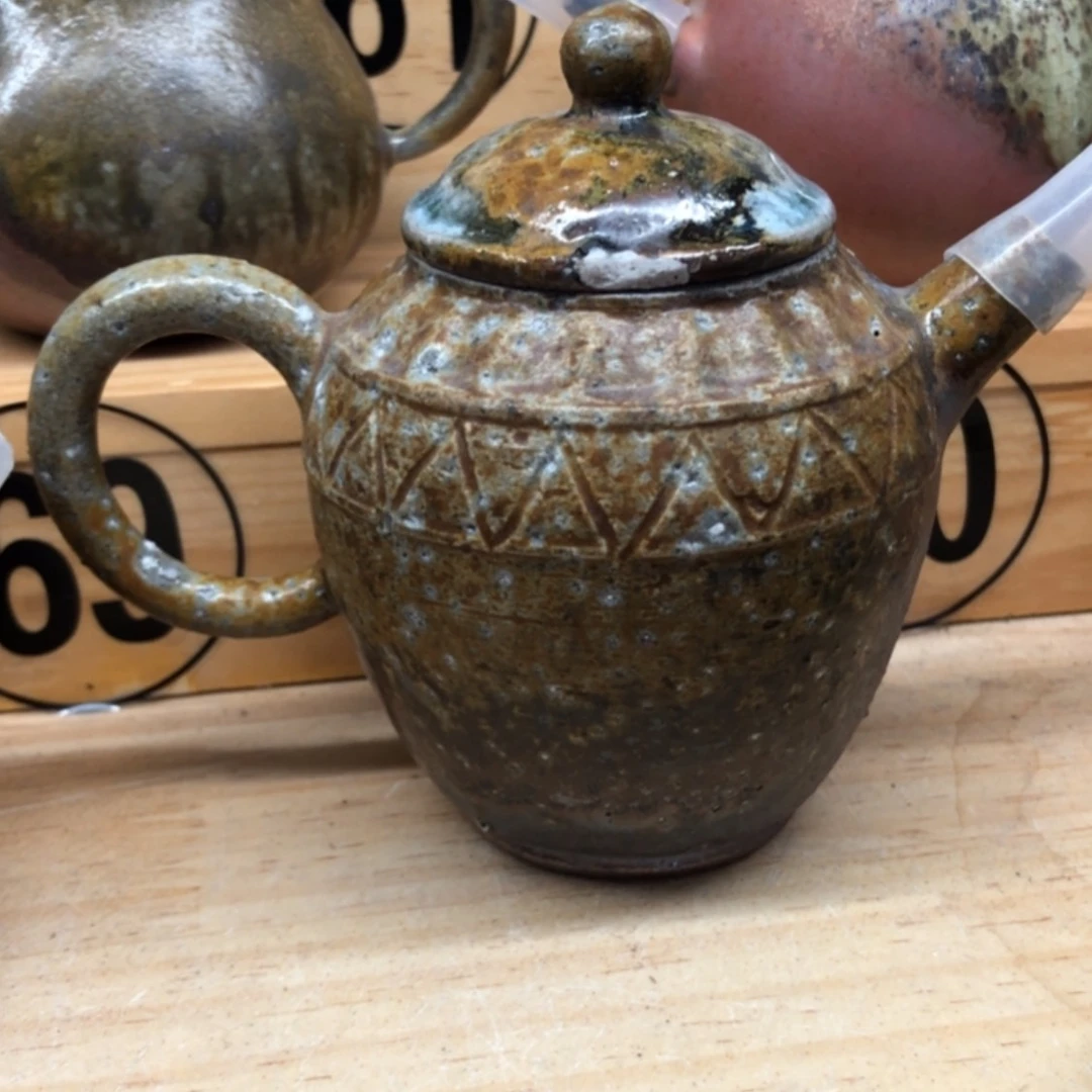 【闪购商品】陶瓷杯一**萄