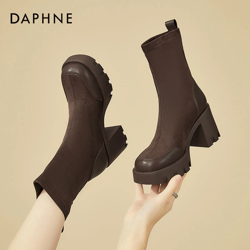 达芙妮棕色高跟短靴女内增高洋气气质秋单靴厚底中筒靴弹力瘦瘦靴