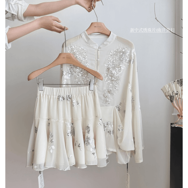 2024新款南洋贵妇银色珠片绣斗篷上衣刺绣短裙新中式套装