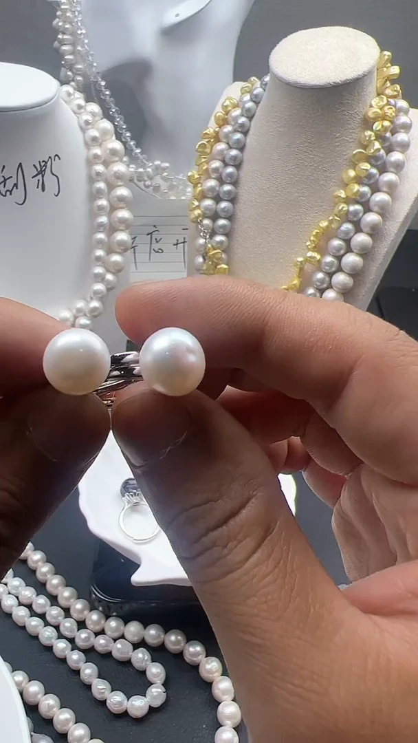 【闪购商品】淡水珍珠颈饰钛钢9.26