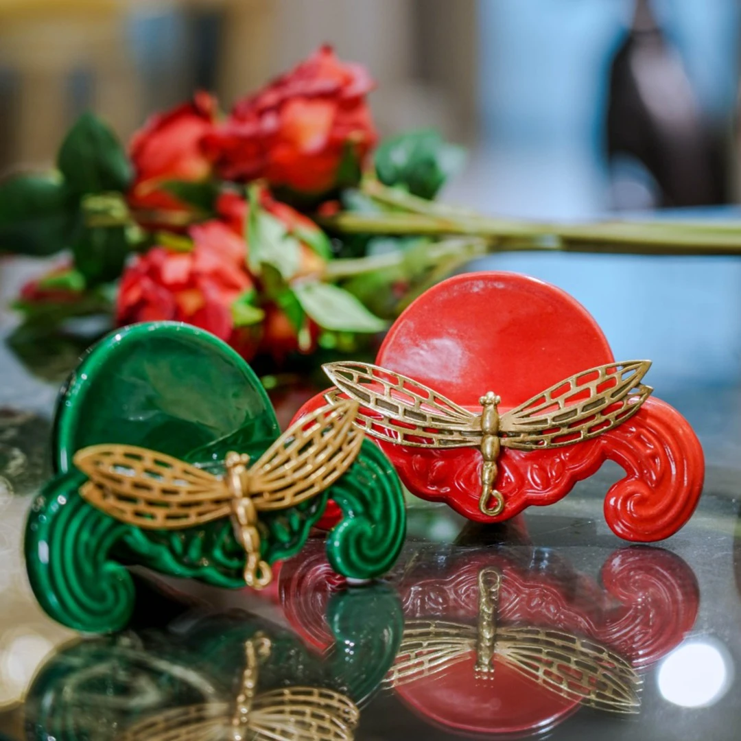 castilian/卡斯特兰高温陶瓷如意造型手机支架摆件C1611 C5779