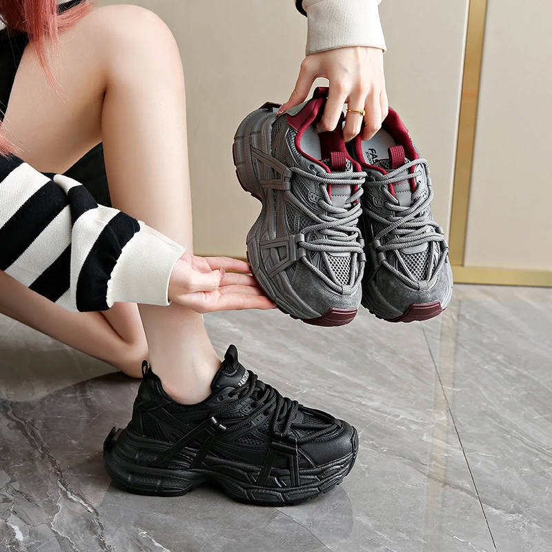 厚底百搭轻便运动鞋女2024秋冬新款复古小个子港风增高炸街老爹鞋