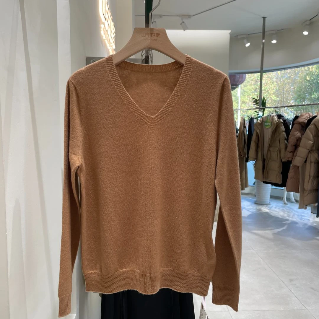 山羊世家秋冬新款V领针织衫女宽松显瘦套头毛衣长袖打底