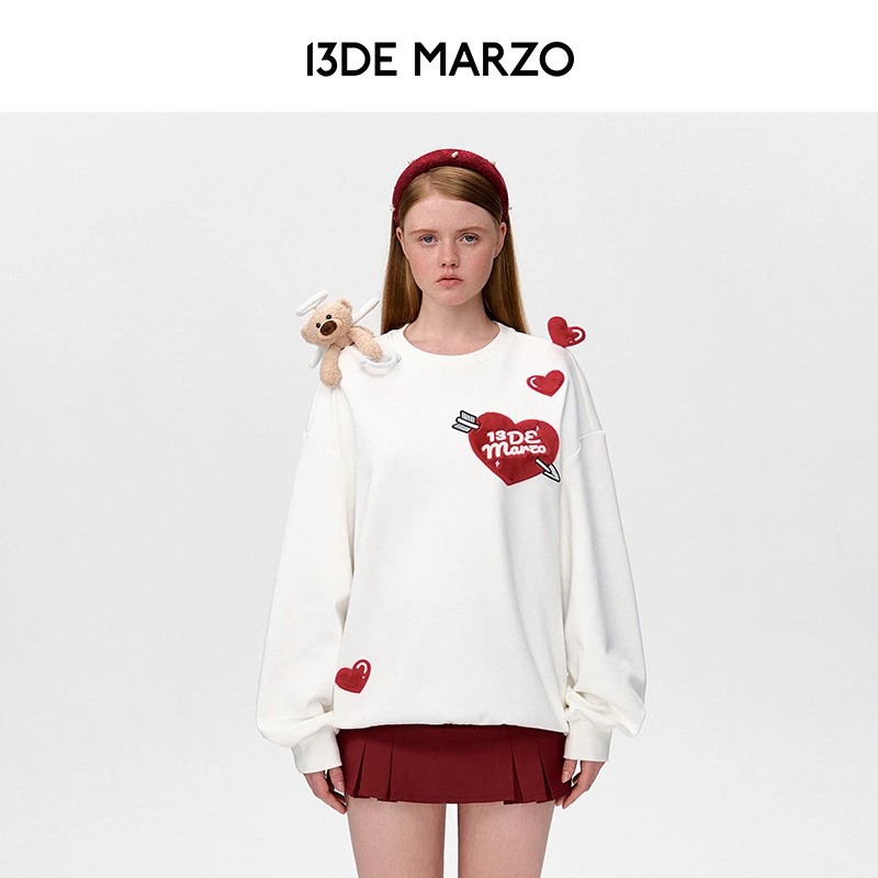 13DE MARZO 25新款丘比特爱心玩偶圆领时尚宽松卫衣专柜同款