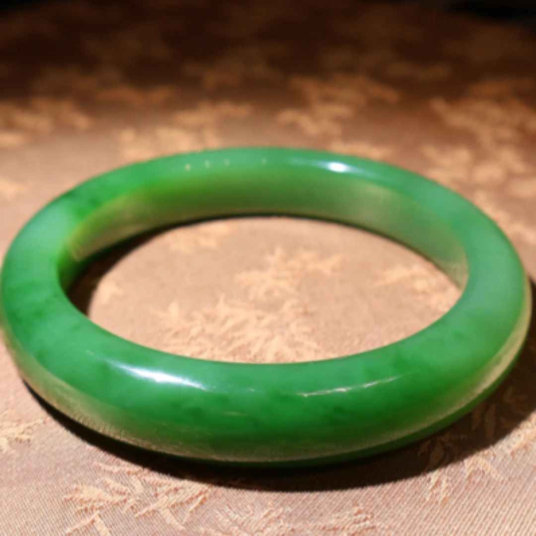 碧玉手镯菠菜绿和田玉碧玉俄罗斯料七号矿粉绿手镯60+mm绿色女款