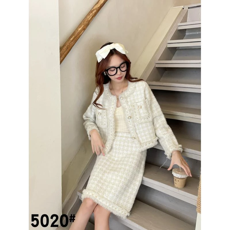 【王哥精选】2024年新款显瘦网红气质时尚洋气小香风套装5020