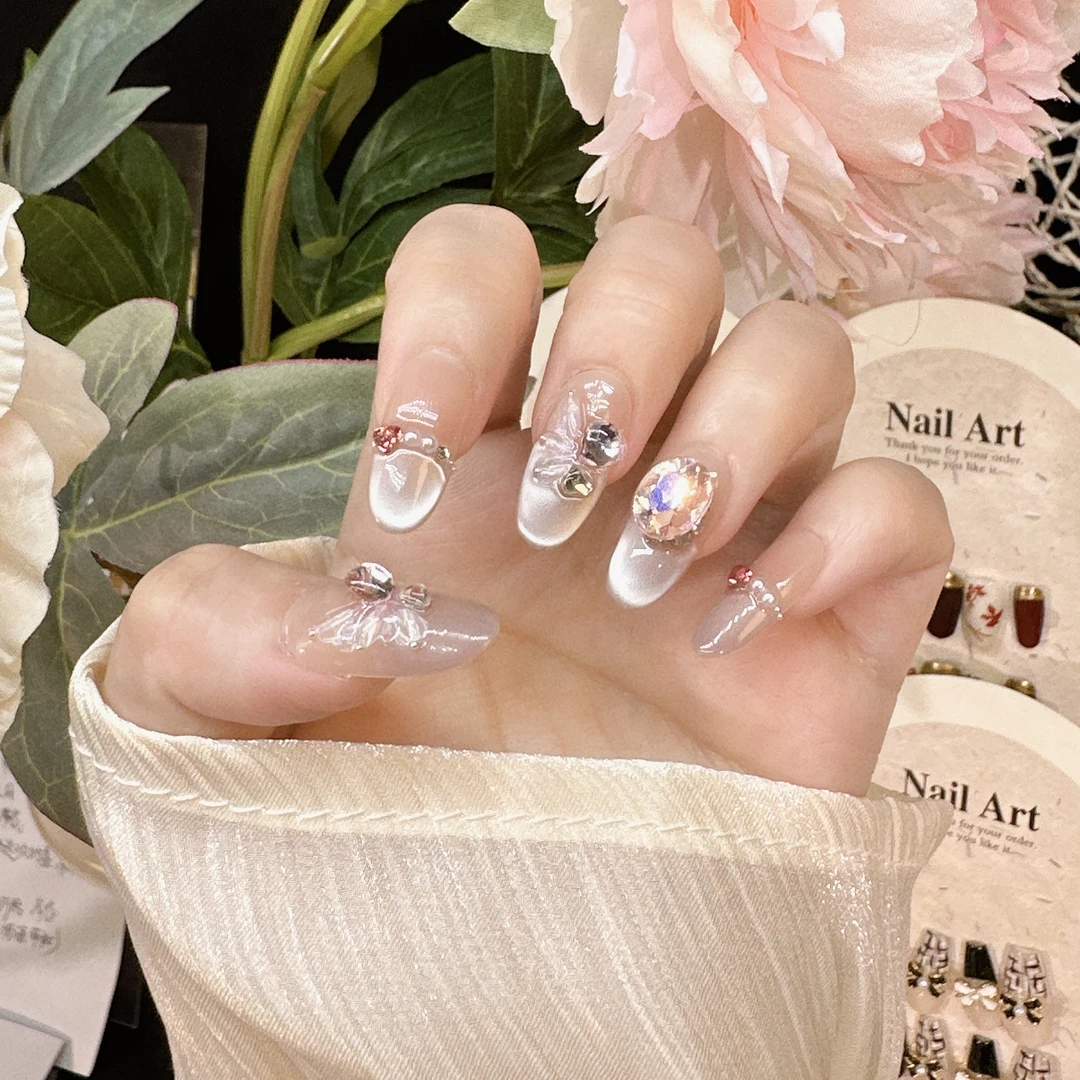 【吻幕仲夏梦蝴蝶】中椭圆指尖猫眼纯手工穿戴甲带钻高级