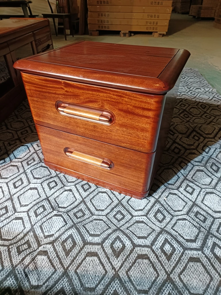 美琦临核桃木6号床头柜