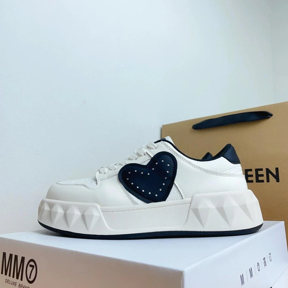 百搭新款厚底爱心韩风ins潮流女鞋 7700-26