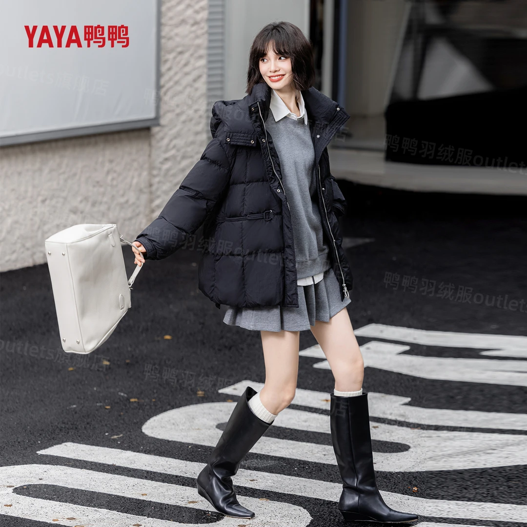 YAYA/鸭鸭休闲加厚立领连帽女款时尚宽松中长款羽绒服YE4B615112N