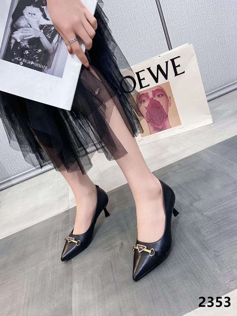 2353新款百搭休闲舒适浅口单鞋正码正拍软底软面