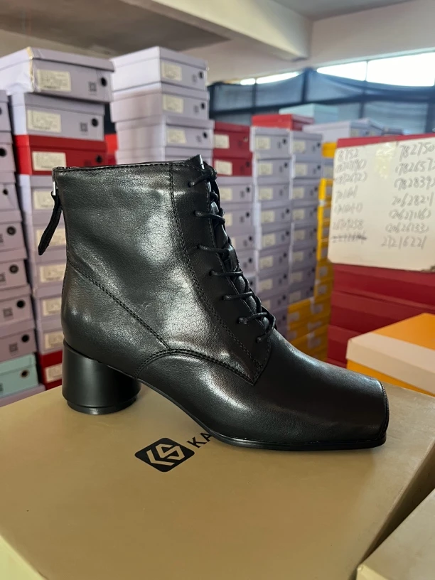 704006新款高品质百搭休闲舒适头层羊皮短靴楼上仓库