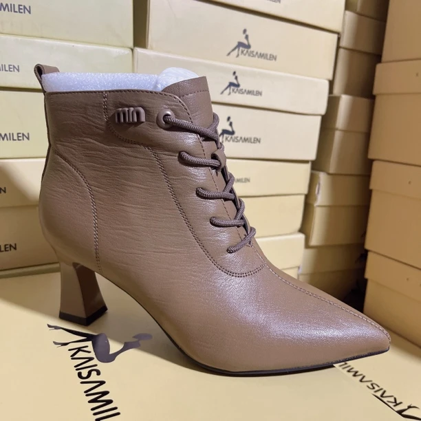 704010秋冬季新款百搭气质舒适头层羊皮短靴正码正拍楼上仓库